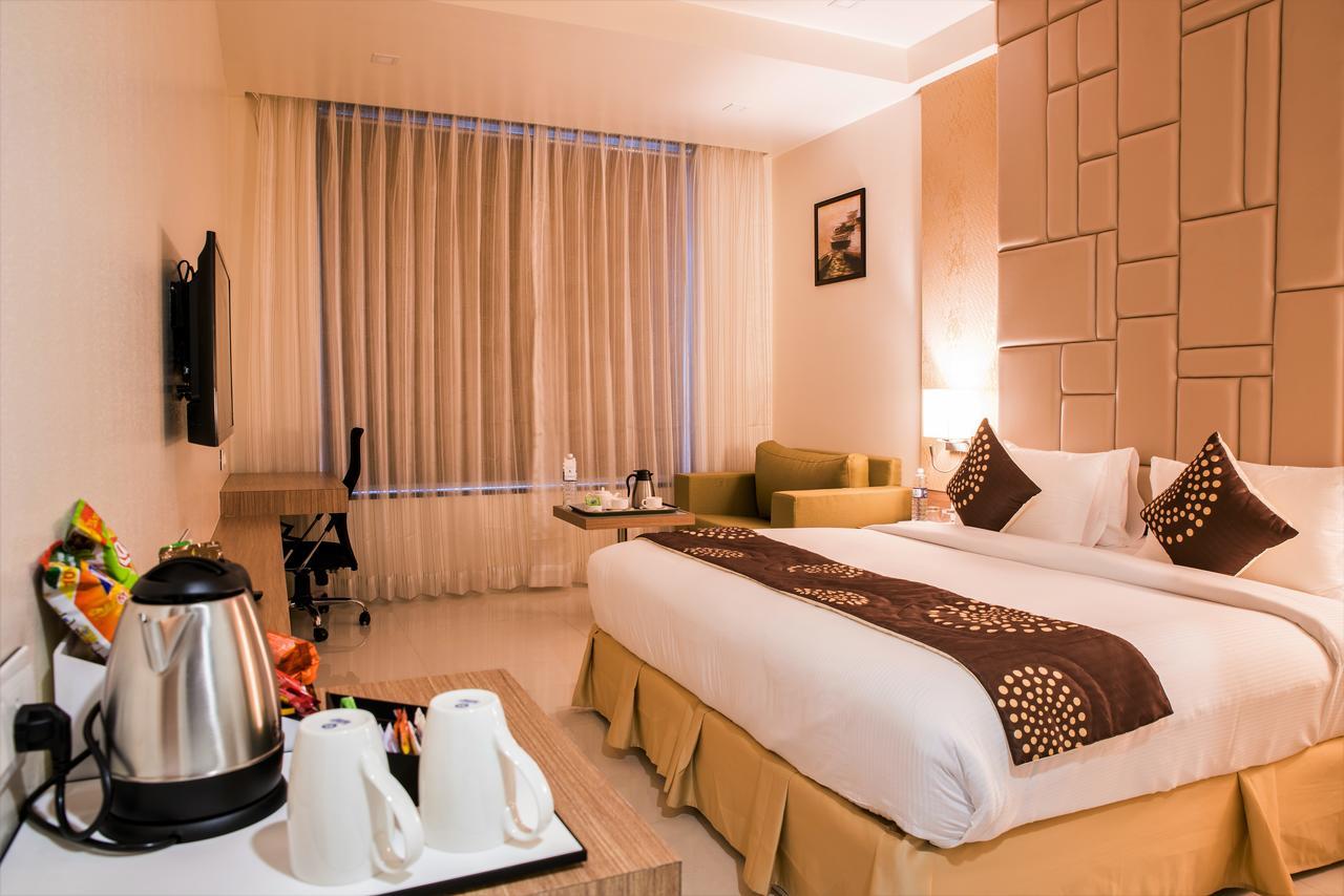 Hotel Grand Rio Nāsik Eksteriør bilde